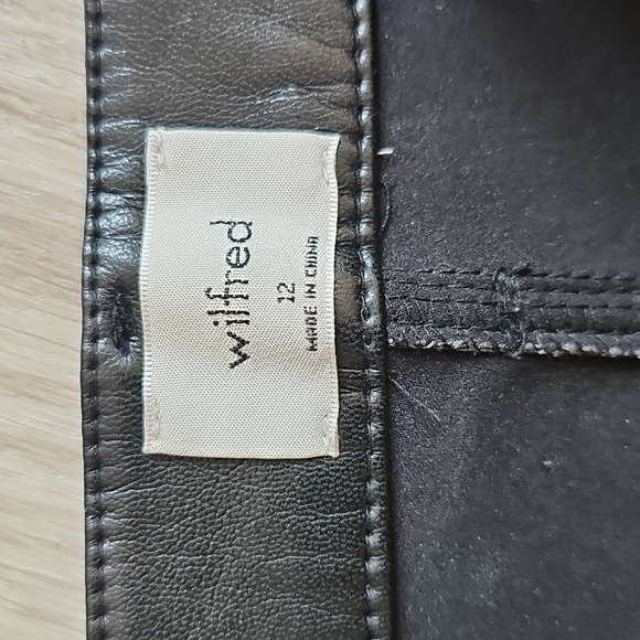 Wilfred Mercury High Waisted Vegan Leather Pleather Shorts, Size 12 - Picture 11 of 15